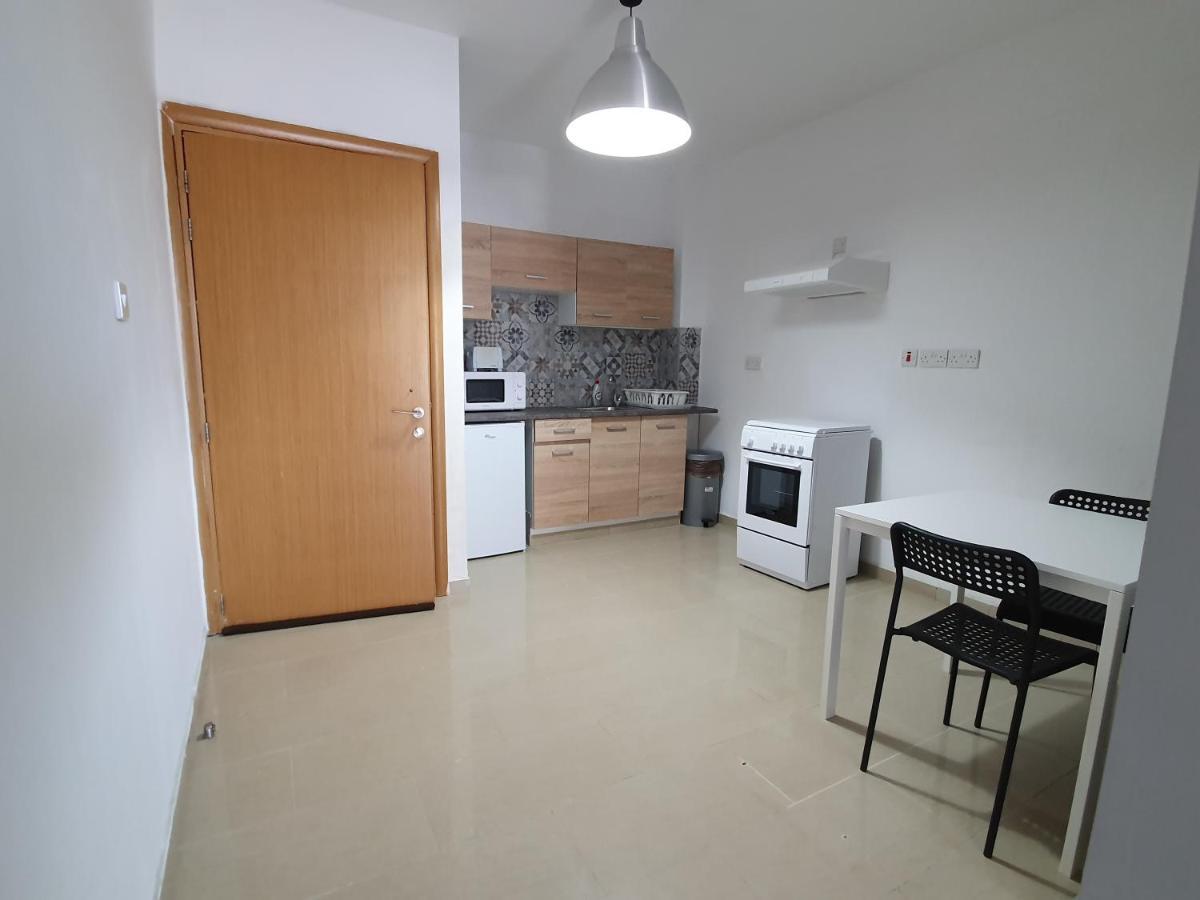 Valentinos Apartments Pafos Exterior foto