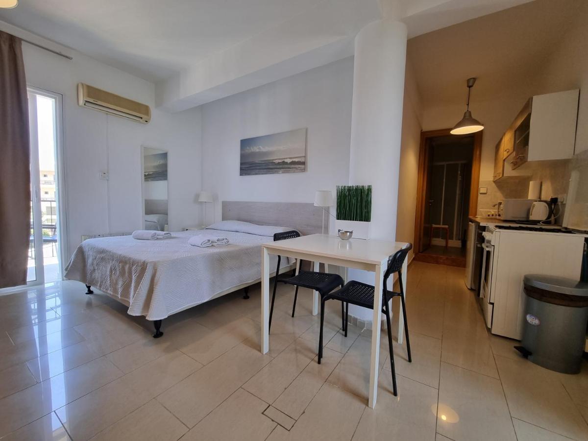 Valentinos Apartments Pafos Exterior foto