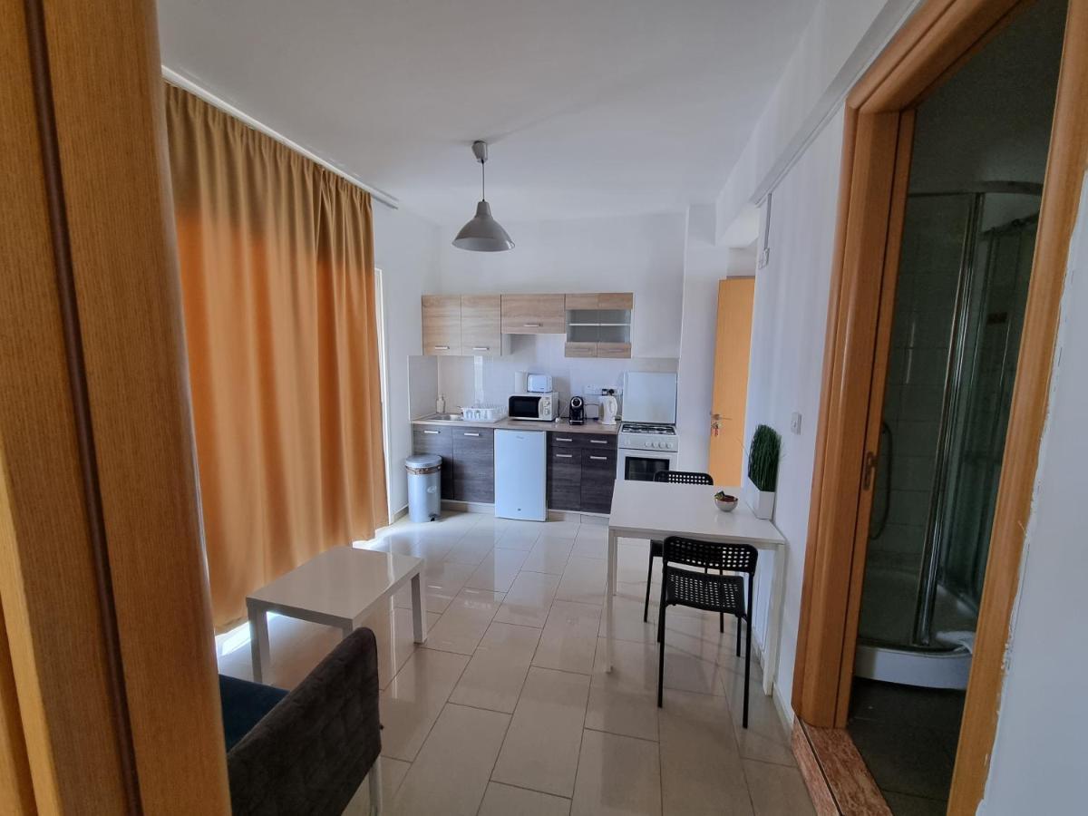 Valentinos Apartments Pafos Exterior foto