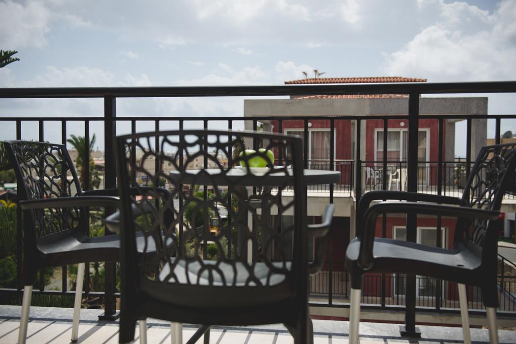 Valentinos Apartments Pafos Exterior foto