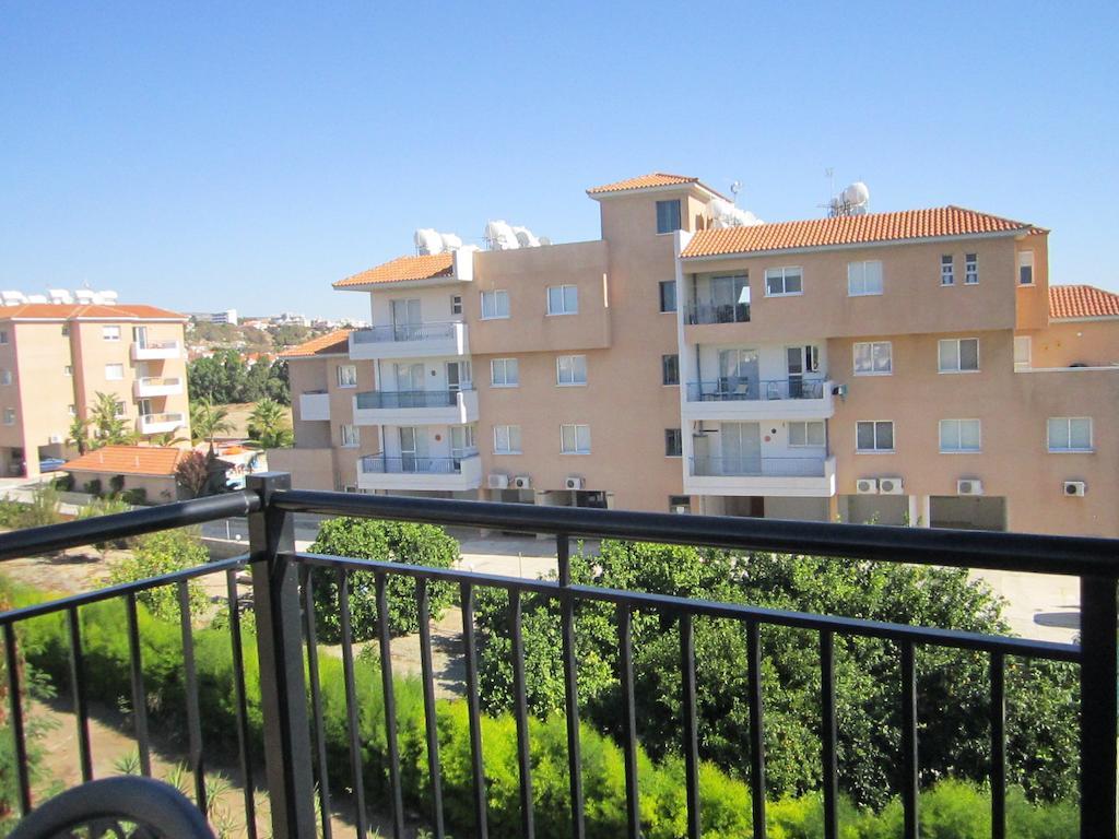 Valentinos Apartments Pafos Quarto foto
