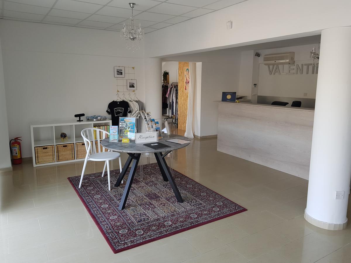 Valentinos Apartments Pafos Exterior foto