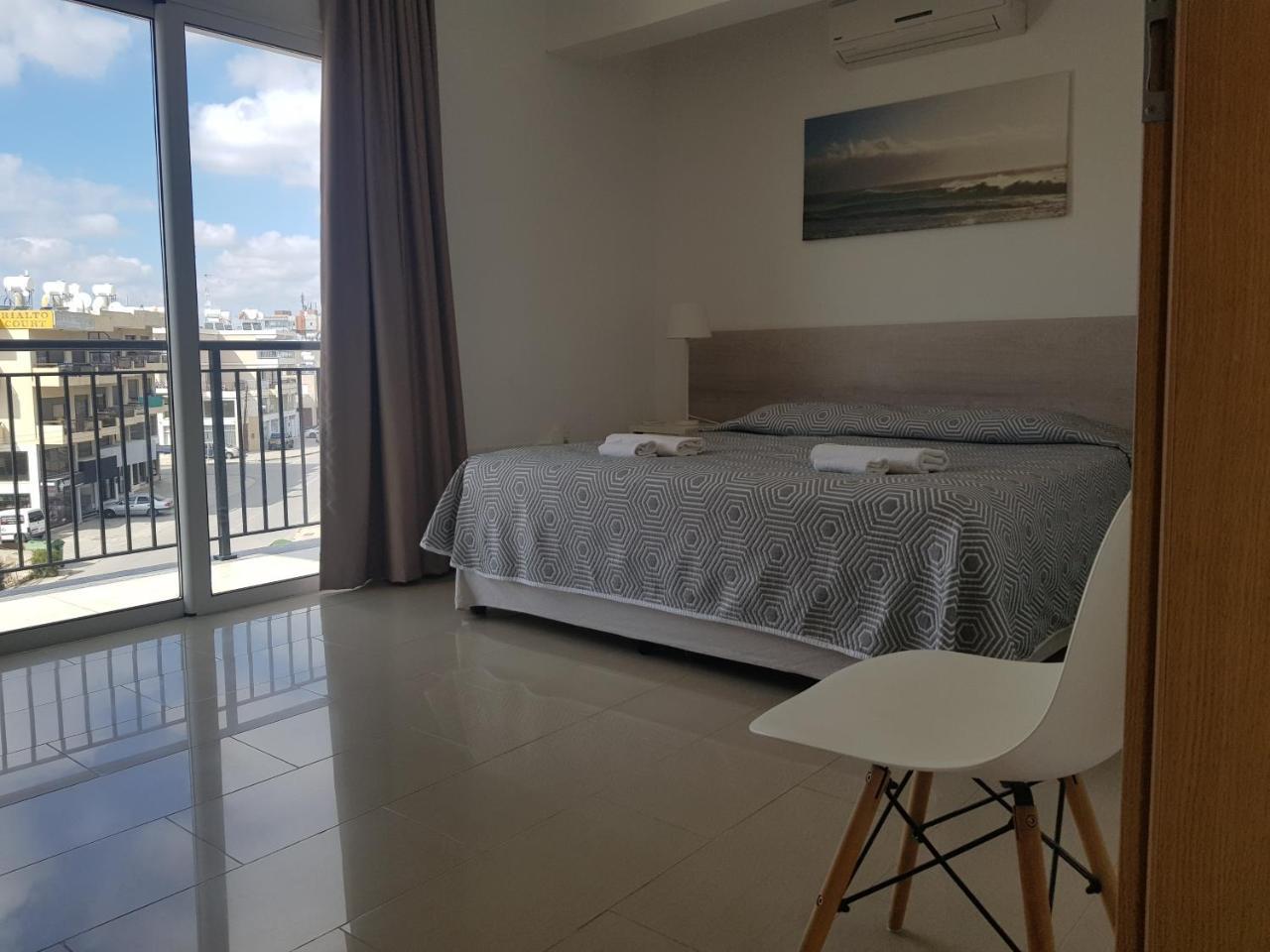 Valentinos Apartments Pafos Exterior foto