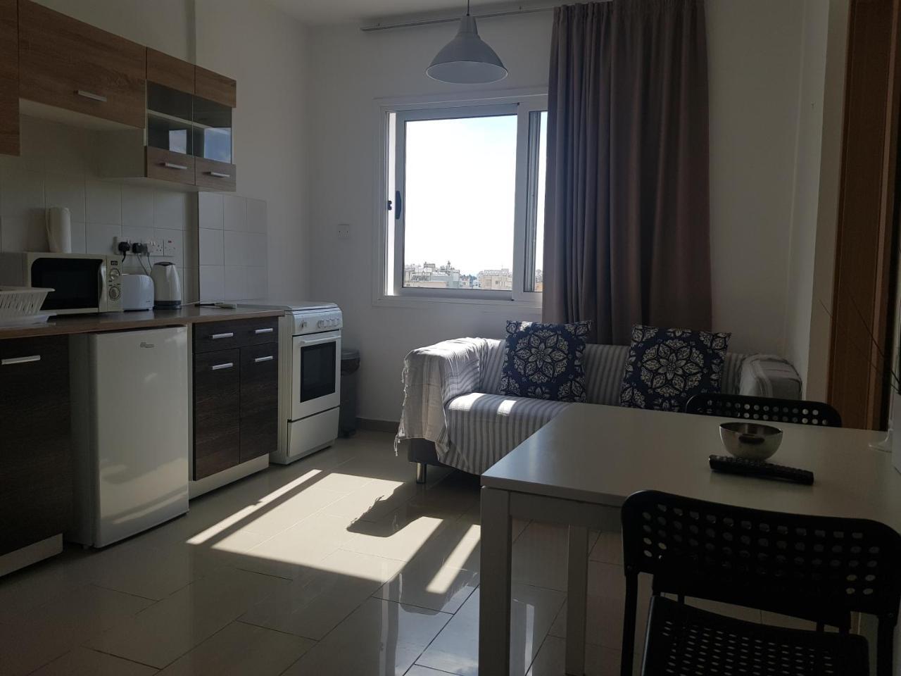 Valentinos Apartments Pafos Exterior foto