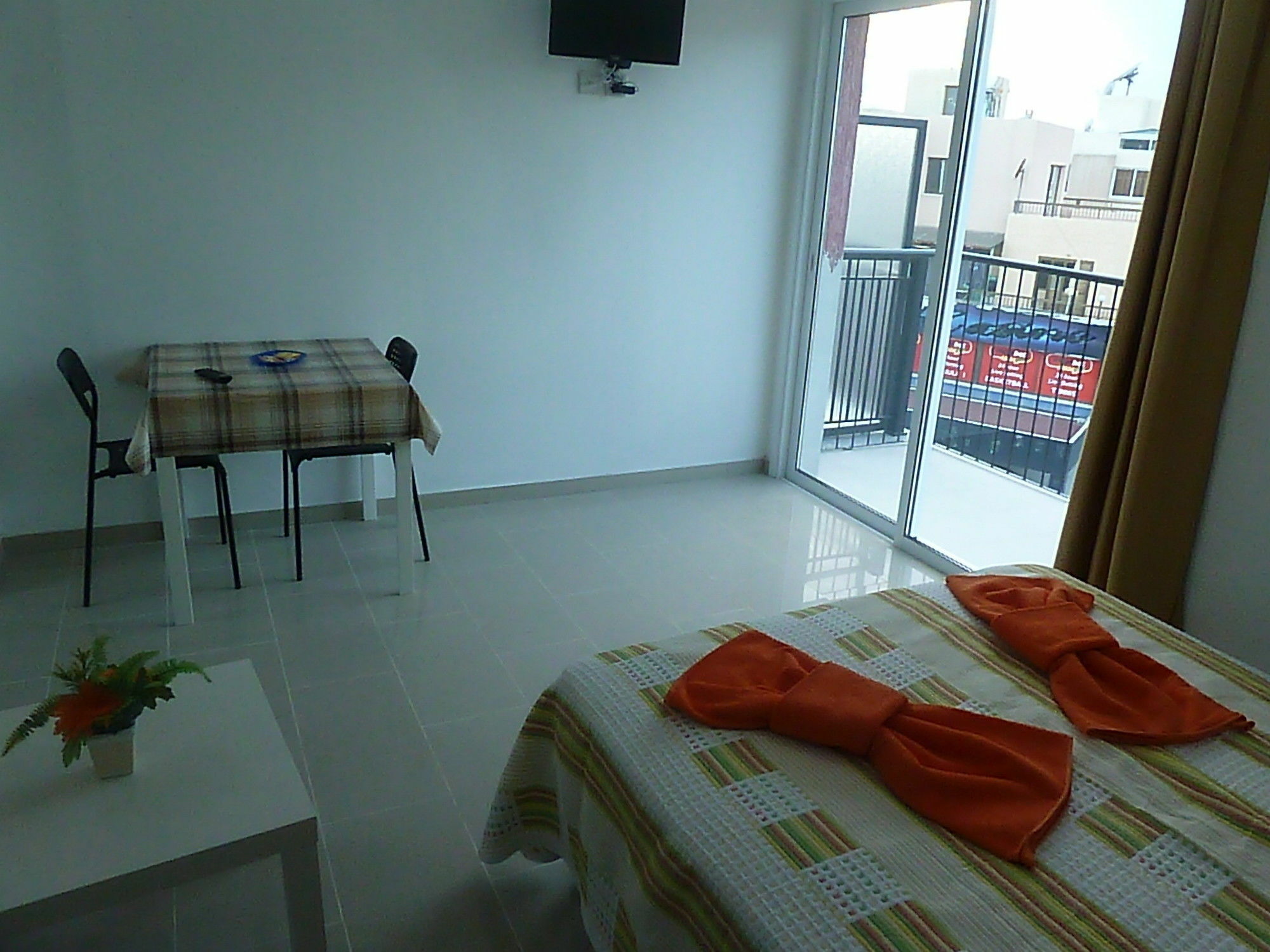 Valentinos Apartments Pafos Exterior foto