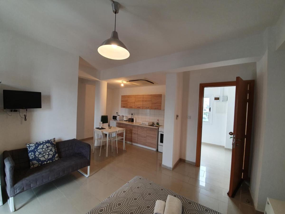 Valentinos Apartments Pafos Exterior foto